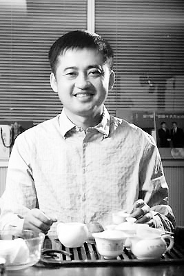 安踏老总身家_安踏标志(2)